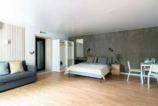 Гостиница Panorama Suites Group Владивосток Люкс W с балконом-6